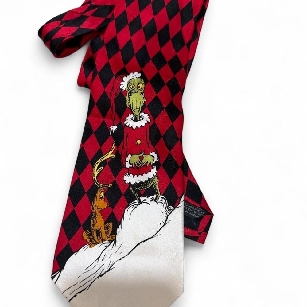 100% silk, Dr. Seuss Christmas tie